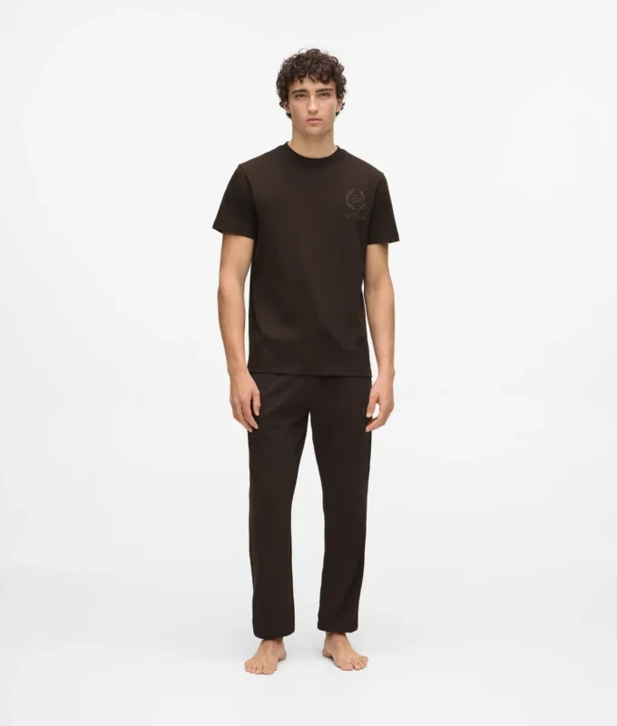 Crest-loungewear-T-paita