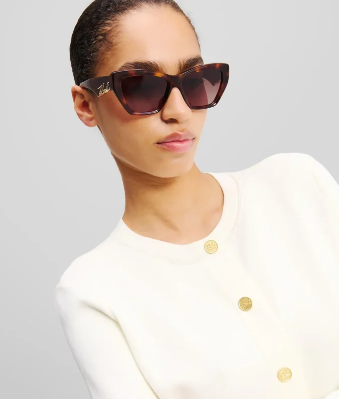 CUT-OUT SIGNATURE -AURINKOLASIT CUT-OUT SIGNATURE -AURINKOLASIT