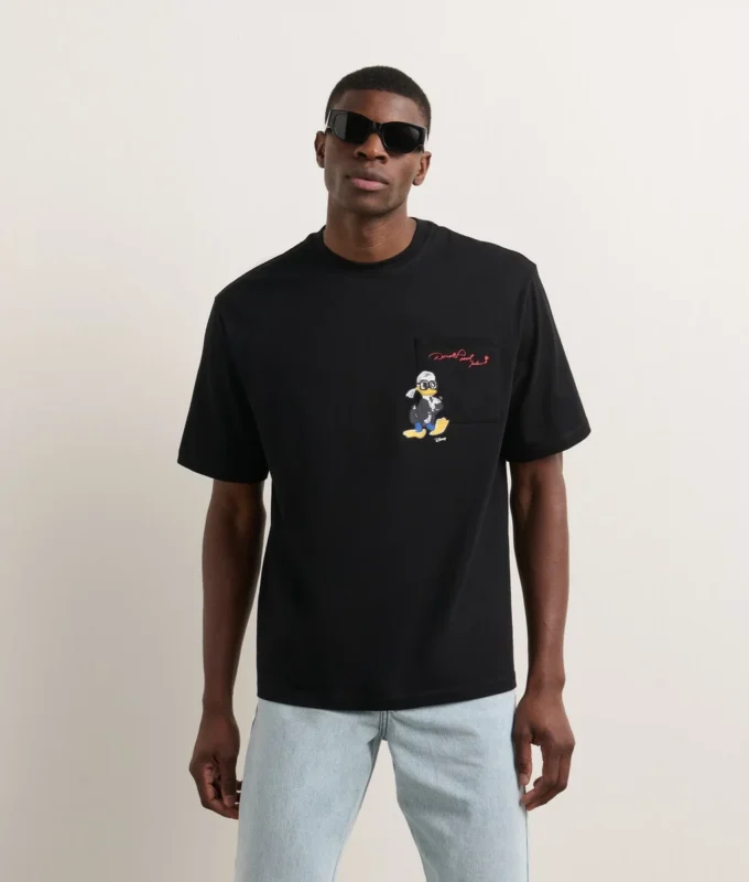 DISNEY X KL POCKET T-PAITA DISNEY X KL POCKET T-PAITA