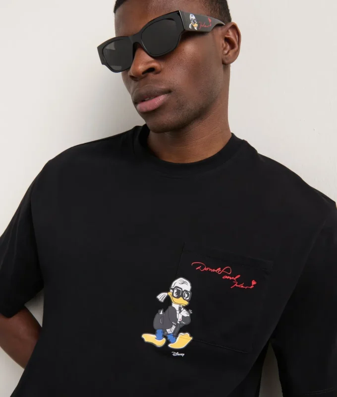 DISNEY X KL POCKET T-PAITA DISNEY X KL POCKET T-PAITA