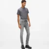 Haalistuneet skinny-farkut Haalistuneet skinny-farkut