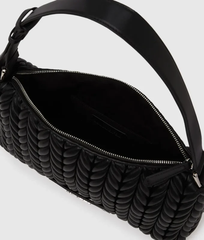 K/Weave keskikokoinen olkalaukku K/Weave keskikokoinen olkalaukku