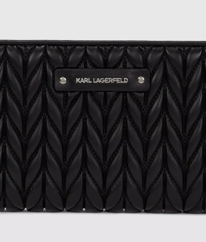 K/Weave-lompakko ketjulla K/Weave-lompakko ketjulla