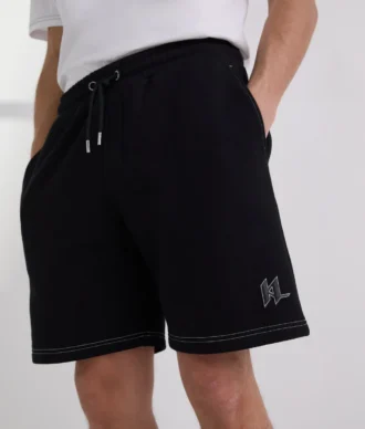 KONTRASTITIKATTU SHORTSIT