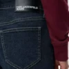 Korkea vyötäröinen suora farkku Korkea vyötäröinen suora farkku
