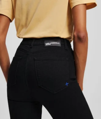 KORKEAVYÖTÄRÖISET SKINNY-FARKUT