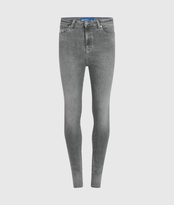 Korkeavyötäröiset skinny-farkut Korkeavyötäröiset skinny-farkut