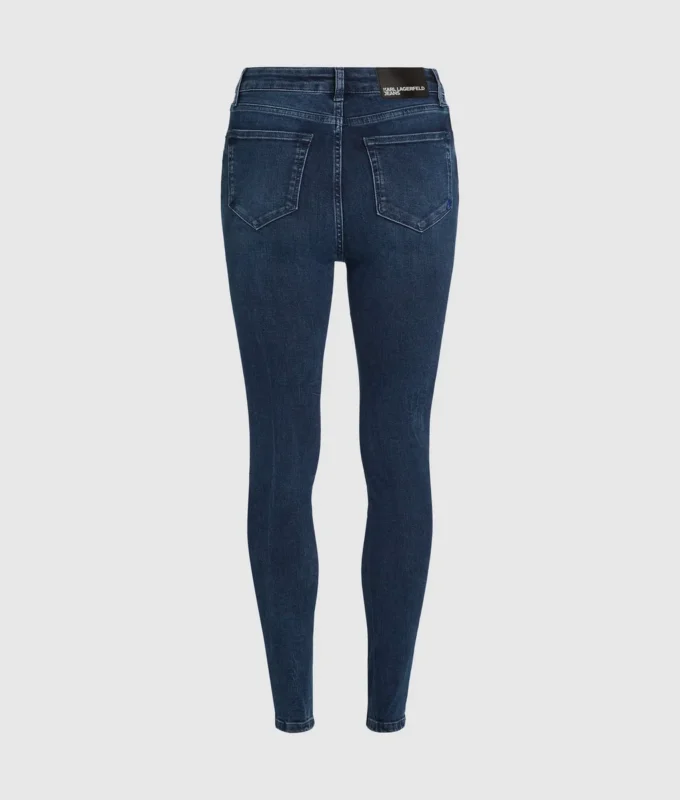 Korkeavyötäröiset skinny-farkut Korkeavyötäröiset skinny-farkut