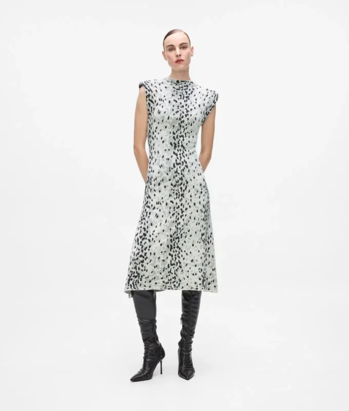 Lumileopardi-neulemekko Lumileopardi-neulemekko
