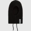 Neulottu balaclava Neulottu balaclava