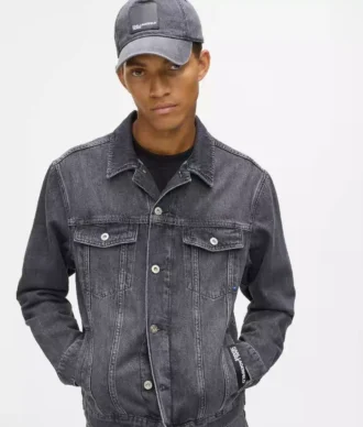 Normaalisti istuva denimtakki