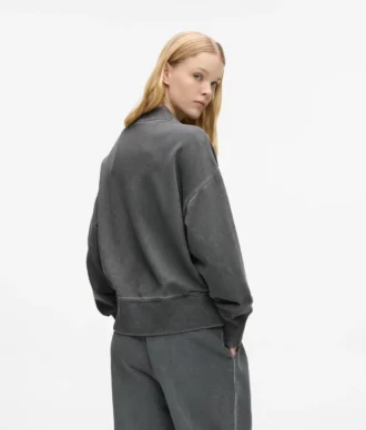 Pesty vetoketjullinen bomber-huppari
