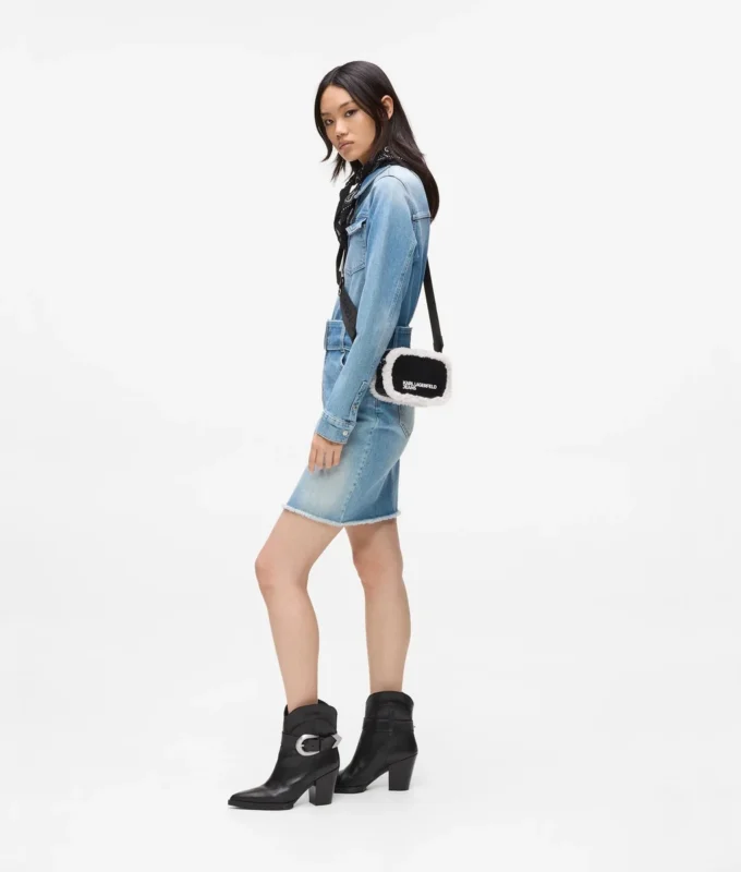 Shearling-kameran olkalaukku Shearling-kameran olkalaukku