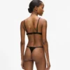 Signature-korkeat stringit Signature-korkeat stringit