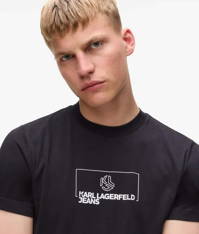 Slim-mallinen logopaita Slim-mallinen logopaita
