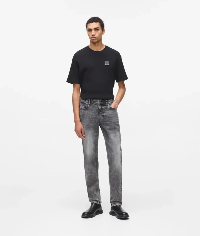 Slim-malliset farkut Slim-malliset farkut