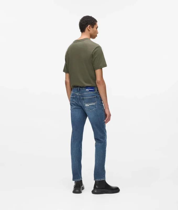 Slim-malliset farkut