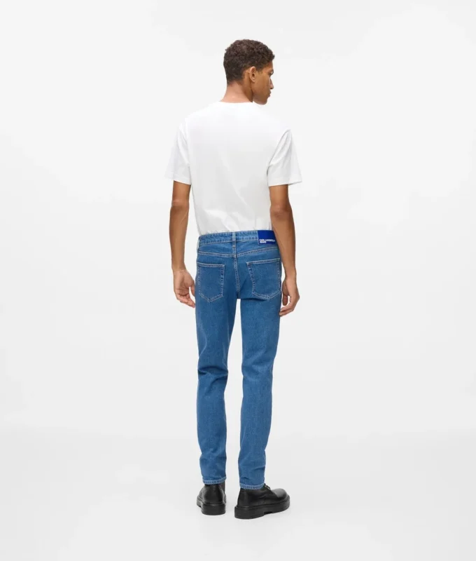 Slim-malliset farkut