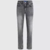 Slim-malliset farkut Slim-malliset farkut