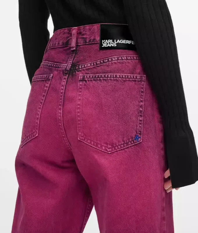 Spray paint mom jeans Spray paint mom jeans