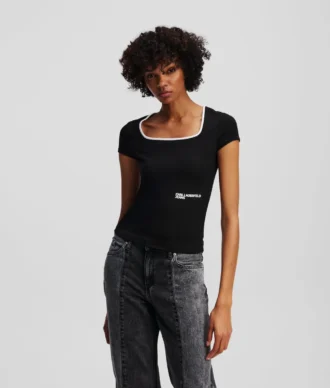 SQUARE-NECK T-PAITA