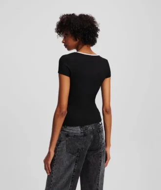 SQUARE-NECK T-PAITA