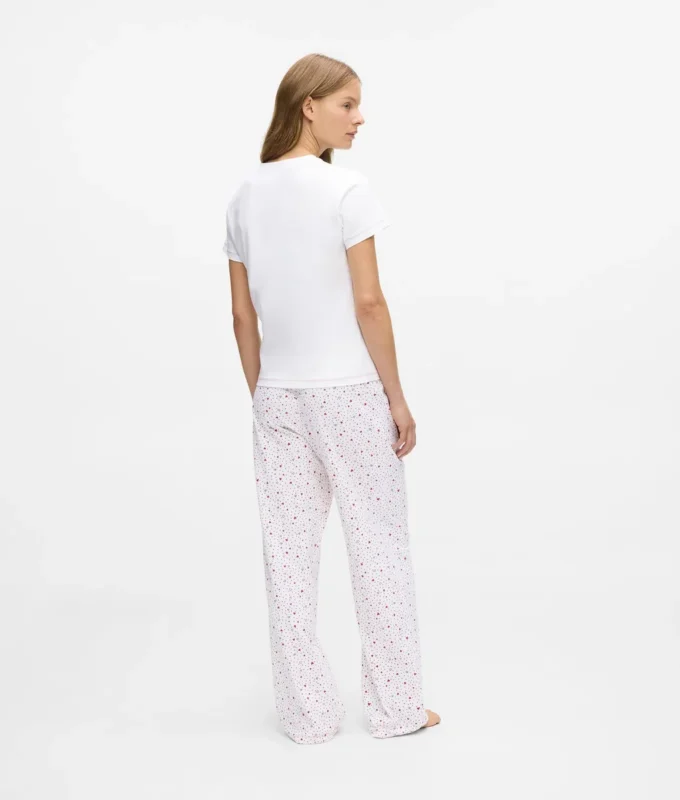Sydänkuvioinen pyjamasetti Sydänkuvioinen pyjamasetti