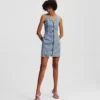 V-KAULAINEN DENIM-MEKKO V-KAULAINEN DENIM-MEKKO