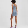 V-KAULAINEN DENIM-MEKKO V-KAULAINEN DENIM-MEKKO