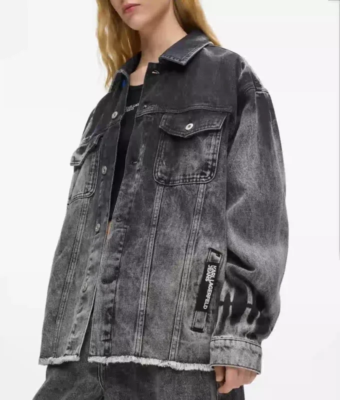 Valkaistu denimtakki Valkaistu denimtakki