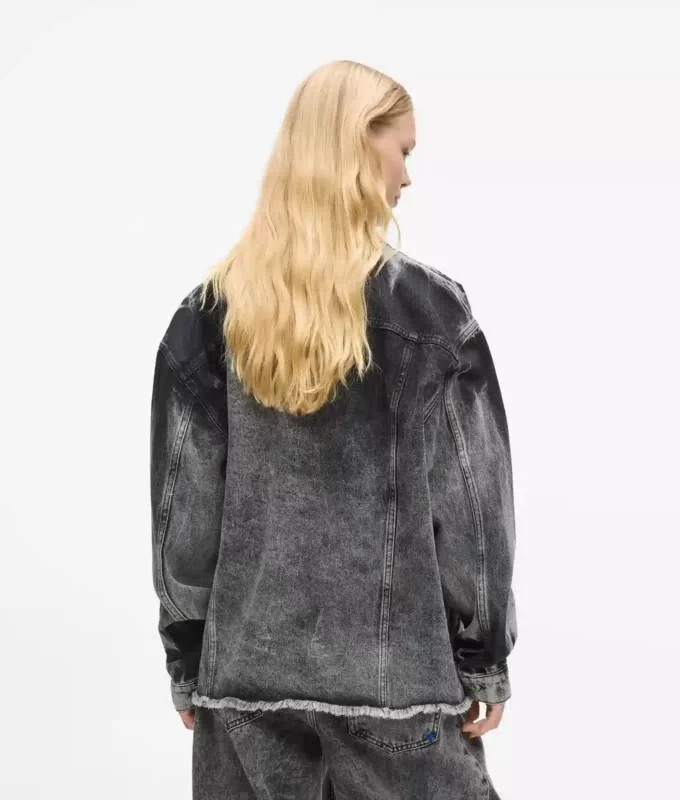 Valkaistu denimtakki Valkaistu denimtakki