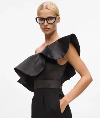 Yhden olkapään jumpsuit